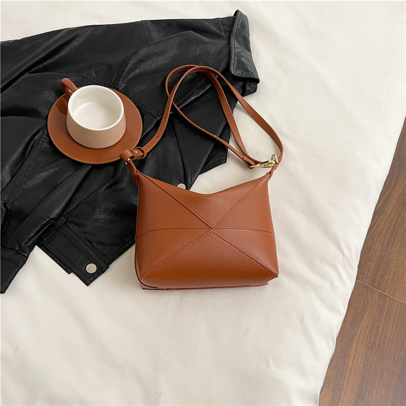 2025 Designer Geometric Shoulder Bag Women - Trendy Korean Crossbody Purse, Minimalist Underarm Handbag for Spring Summer (Free Shipping)