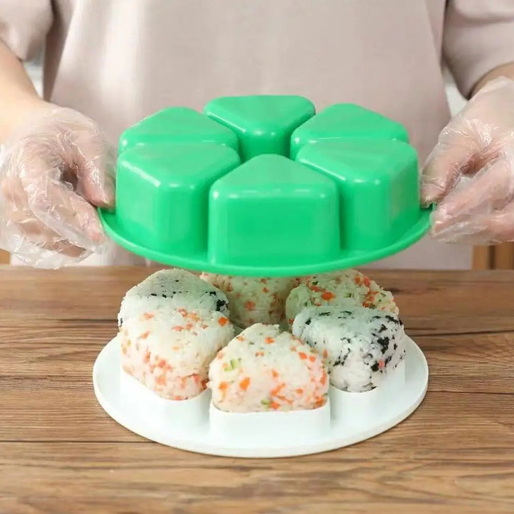 1/6 Cavity Triangle Sushi Mold Bento Onigiri Rice Ball Press Maker Non-stick Sushi Maker Tools For Seaweed Cilantro Rice Balls 250429