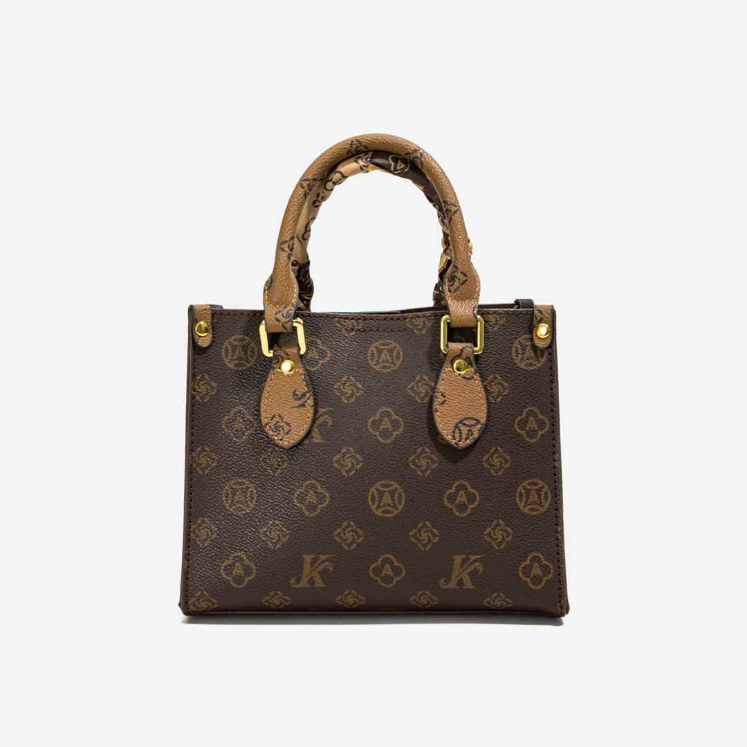 new hot Free shipping designer shoulder bag for women Versatile crossbody bag Luxury summer new outdoor designer bag