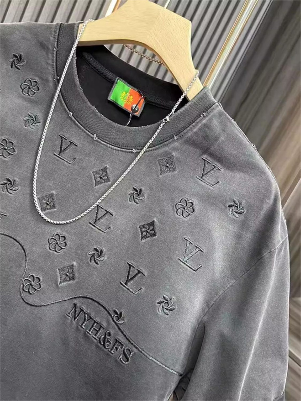Free shipping designer Mens T-Shirts 2025 Summer Round Neck Embroidered Short Sleeve T-shirt with Dyeing Fashionable and Versatile Casual Half Sleeve