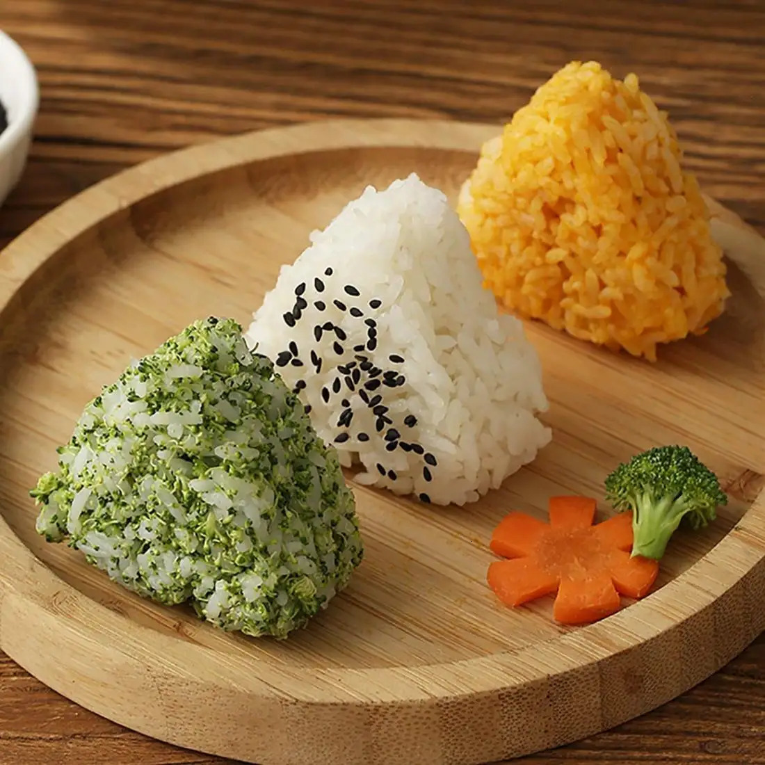 1/6 Cavity Triangle Sushi Mold Bento Onigiri Rice Ball Press Maker Non-stick Sushi Maker Tools For Seaweed Cilantro Rice Balls 250429