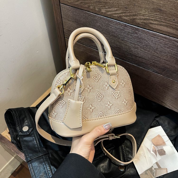 Super fire shell bag this year popular senior sense foreign air shoulder crossbody bag female 2025s hot