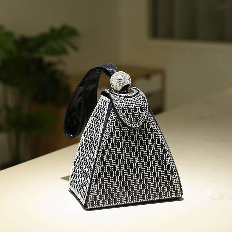 Dinner Bag Water Network Red Diamond Embedding Dinner Handbag Bling Personalized Triangle Small Bag KQ