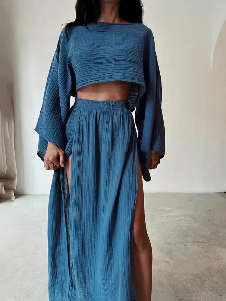 2025 Leisure Solid Skiing Set Vacation Blended Short Top High Waist Chic Slotted Two Piece Womens Wear 250430e