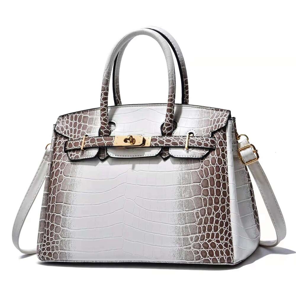 Crocodile Pattern 2024 New Fashionable Middle aged Women's Handheld Single Shoulder Crossbody Bag