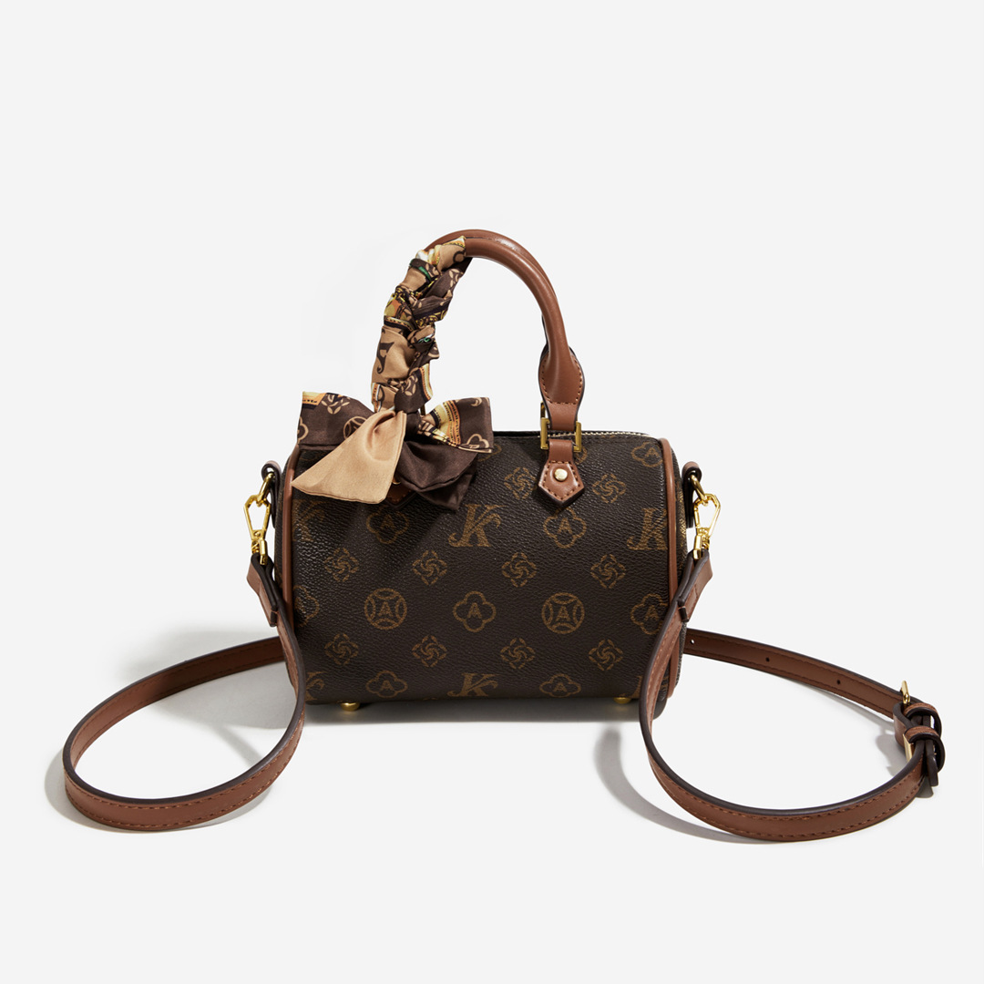 Free shipping designer shoulder bag for women handbag Luxury summer new outdoor designer bag