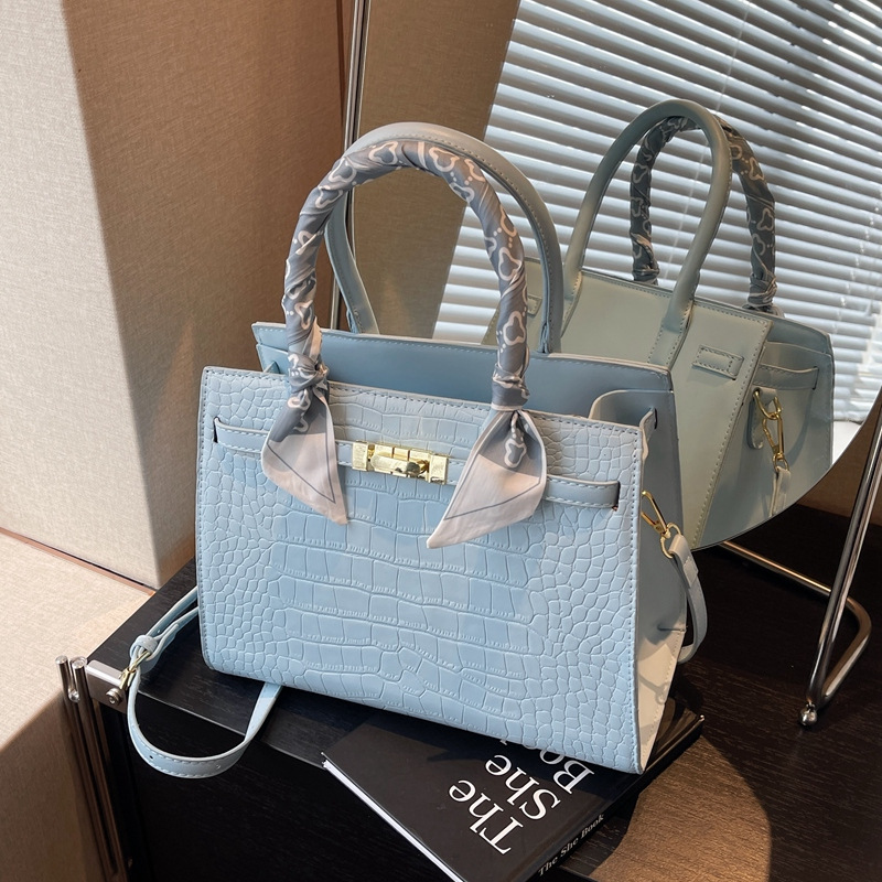 New 2025 Solid-Tone Vintage Bag Women - Large Capacity Pebbled Leather Crossbody Tote for Daily Use, Free Shipping Bestseller