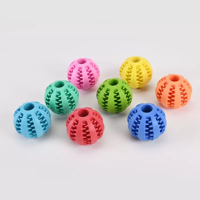 Pet dog toys for self-entertainment and relaxation, tooth-grinding and food leakage balls, chewy little dog hiding food, watermelon balls, and dog toy