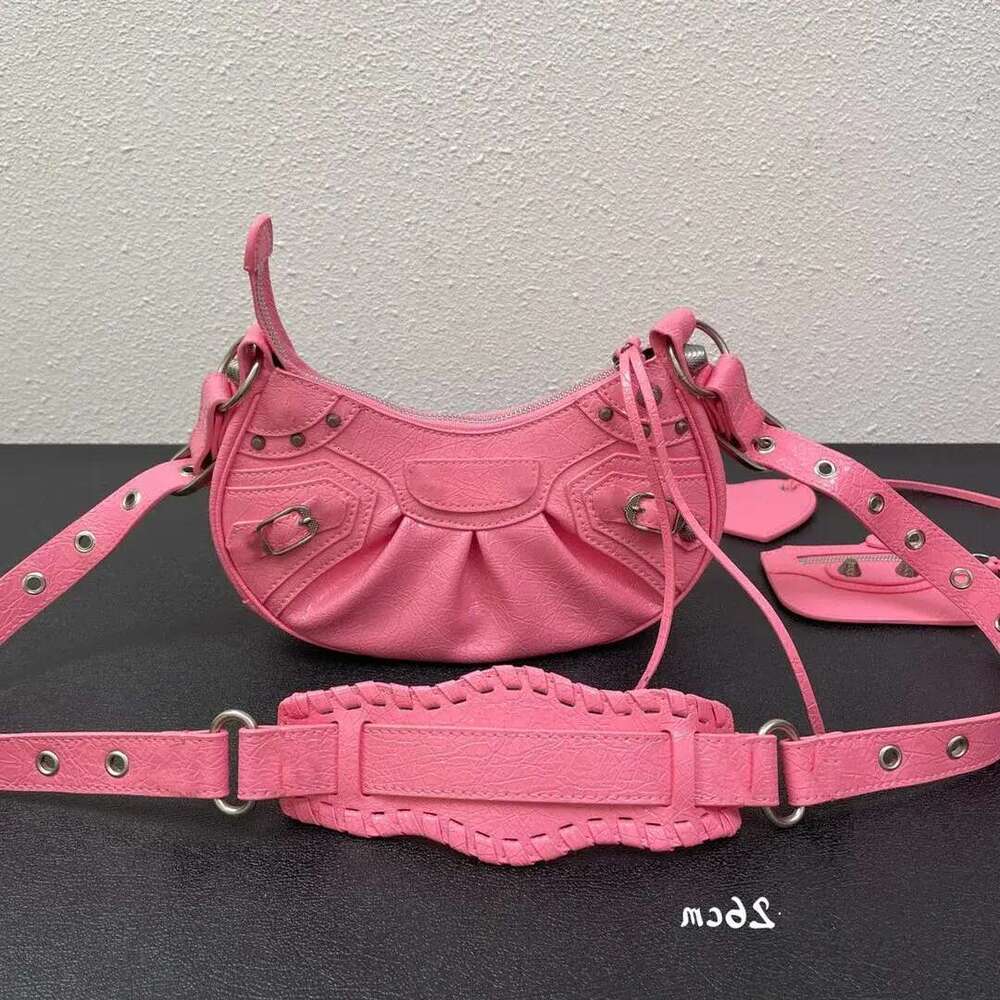 Le Cagole Shoulder Bag Hobo Motorcycle Design Designer Pleated Crescent Saddle Crossbody Messenger Mirror Coin Purse Handbag Evening Bags Women
