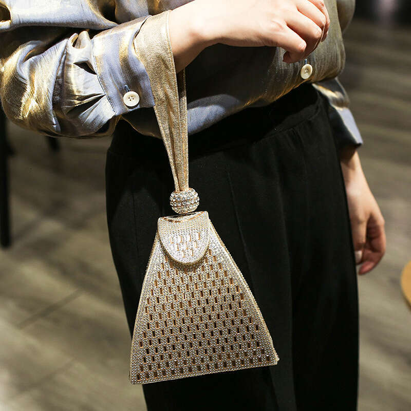 Dinner Bag Water Network Red Diamond Embedding Dinner Handbag Bling Personalized Triangle Small Bag KQ