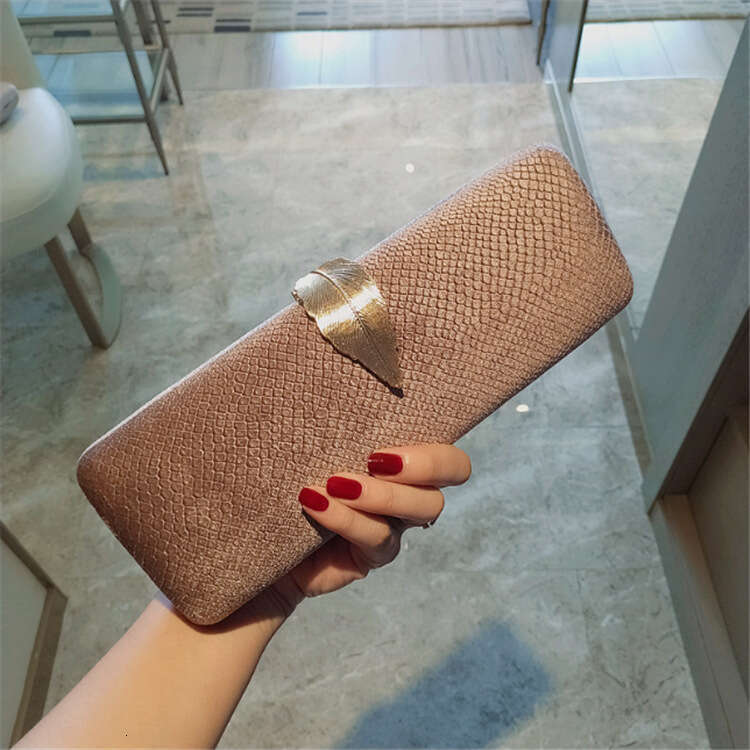 Dinner Bag New Dinner Handheld Banquet Diamond Set Women S Crystal Bag Dress One Shoulder Diagonal Straddle Small KQ