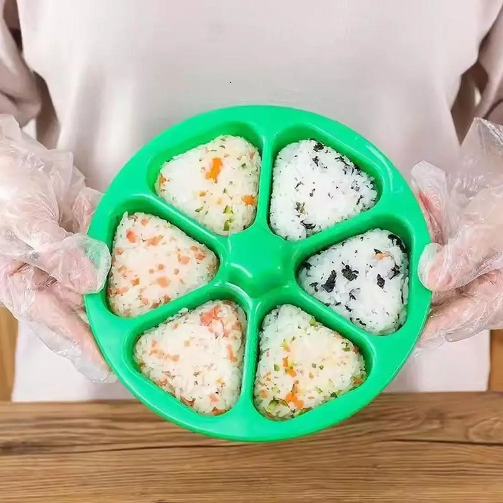 1/6 Cavity Triangle Sushi Mold Bento Onigiri Rice Ball Press Maker Non-stick Sushi Maker Tools For Seaweed Cilantro Rice Balls 250429