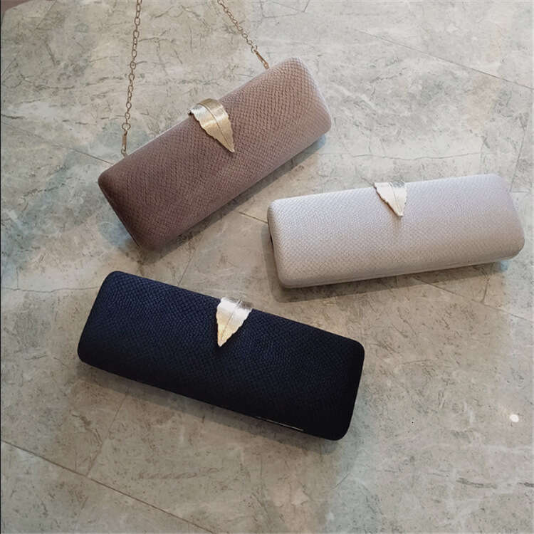 Dinner Bag New Dinner Handheld Banquet Diamond Set Women S Crystal Bag Dress One Shoulder Diagonal Straddle Small KQ
