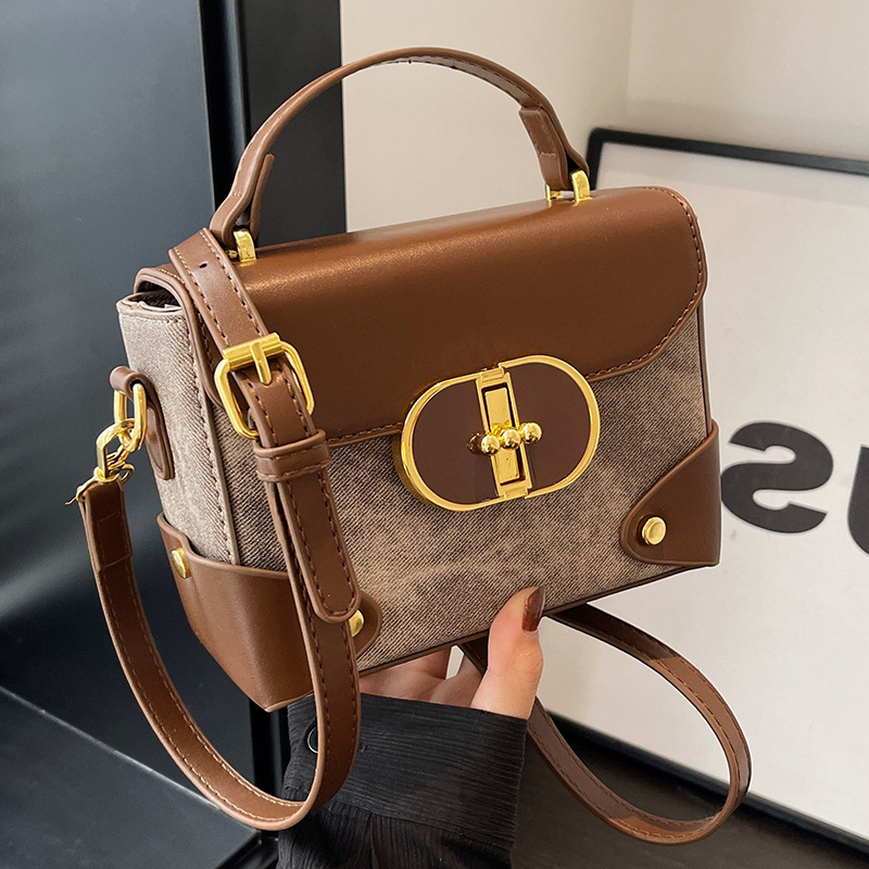 Hot-selling, free shipping 2025 Spring/Summer new versatile retro single-shoulder bag, commuting hand-held box, small square bag