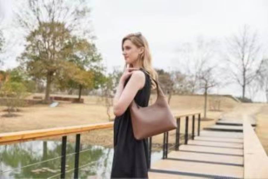 Elegant Women's Leather Hobo Shoulder Bag