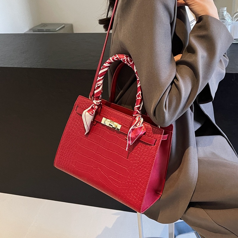New 2025 Solid-Tone Vintage Bag Women - Large Capacity Pebbled Leather Crossbody Tote for Daily Use, Free Shipping Bestseller