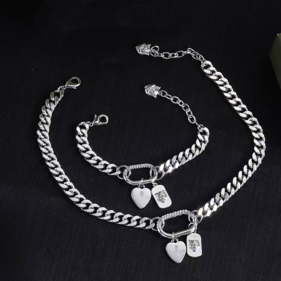 necklace jewelry designer necklace Classic fashion 18K Gold Plated Silver Plated pattern pendant designer jewelry women necklaces jewlery jewellery Love pendant