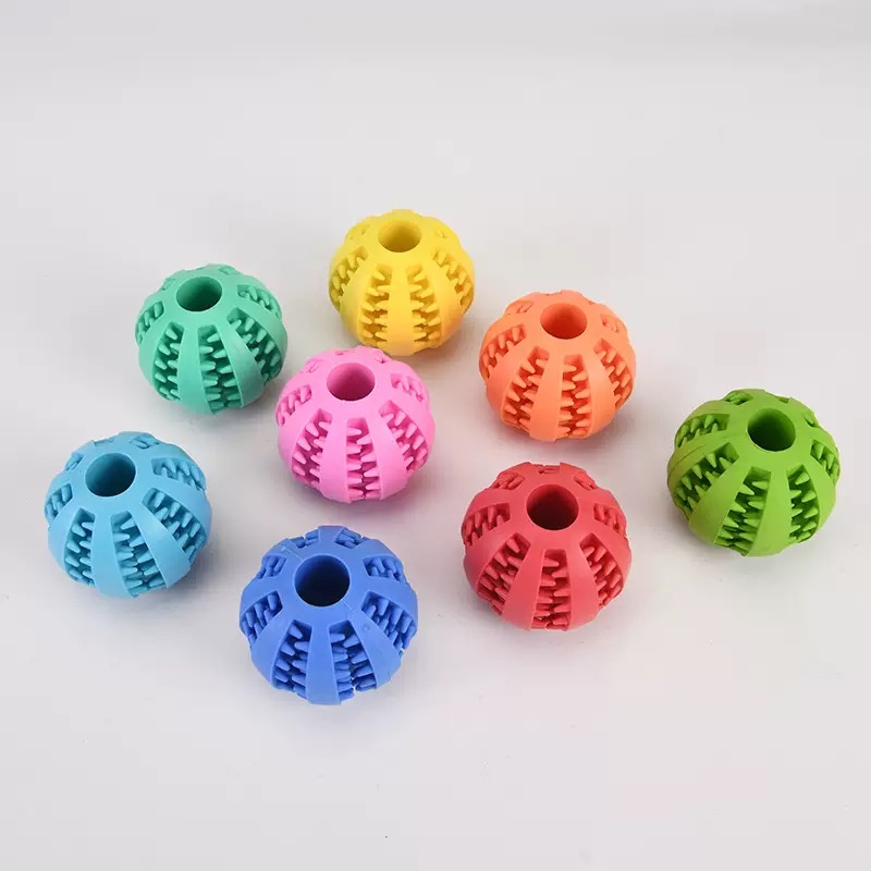 Pet dog toys for self-entertainment and relaxation, tooth-grinding and food leakage balls, chewy little dog hiding food, watermelon balls, and dog toy