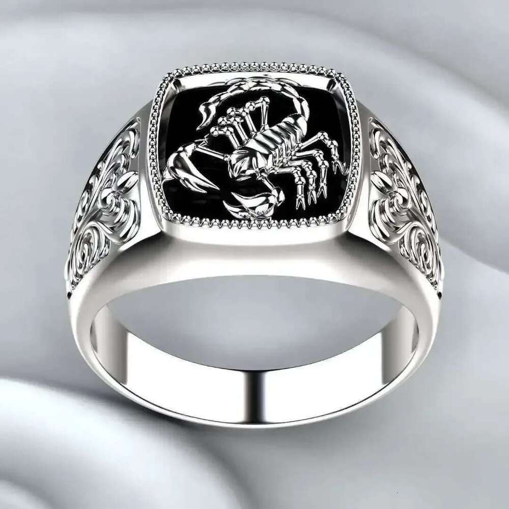 Huitan Viking Nordic Mythology Giant Men Defense Totem Wolf Fashion Hip Hop Rock Unisex Finger Ring Punk Gift