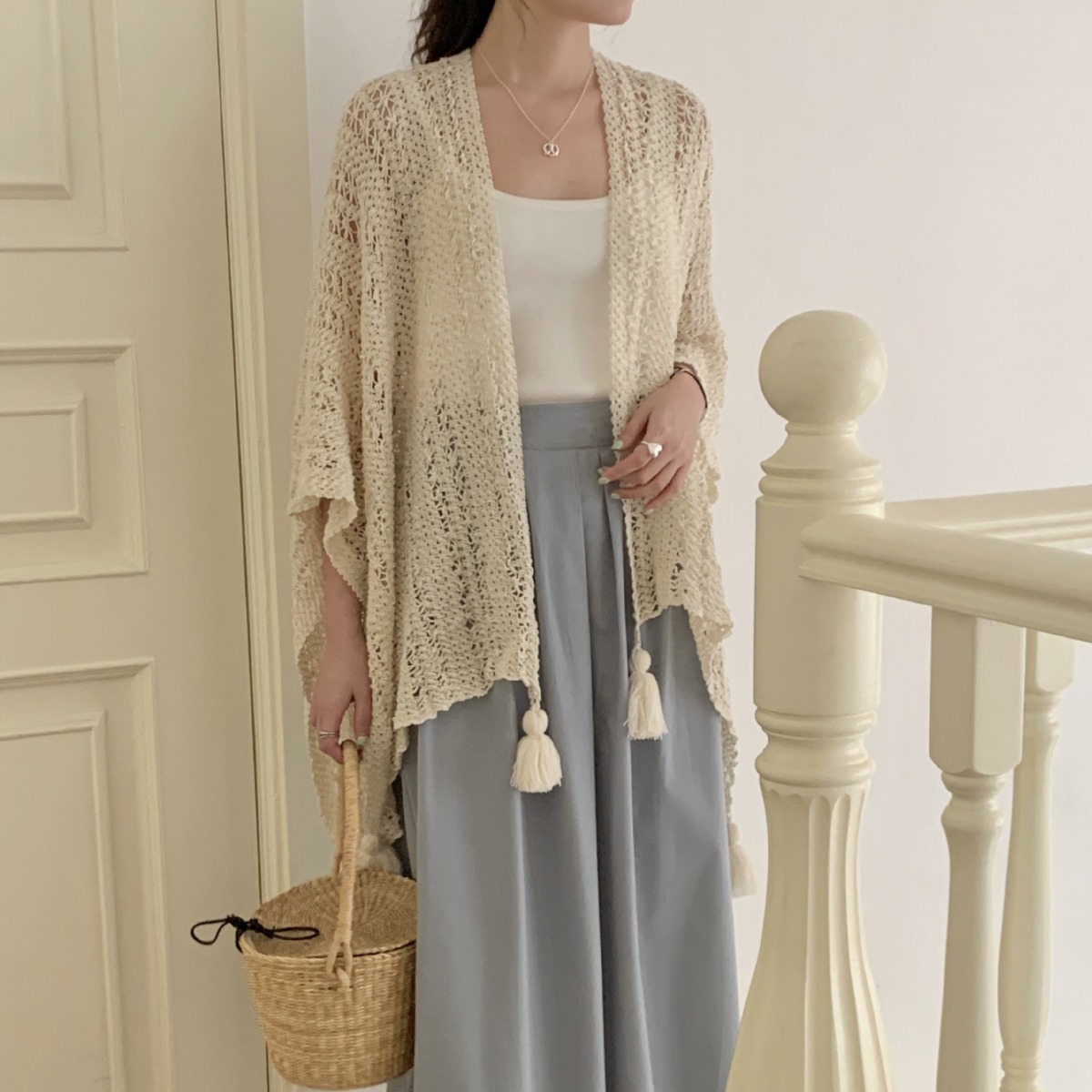 K605 New summer thin sunscreen cool shawl solid color hollow mesh slit tassel travel Korean style outer cape