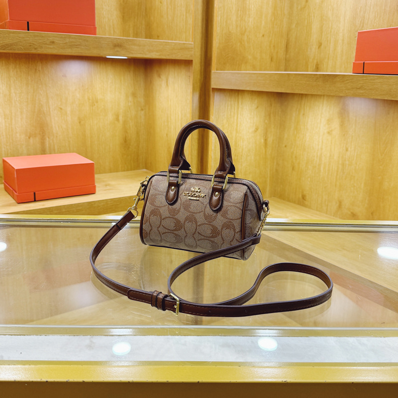 Designer bag free shipping 2025 new fashionable pillow bag Boston bag premium texture luxury bag shoulder crossbody bag for women