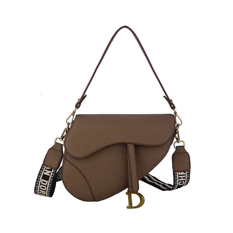 Fashionable Trendy Women's Saddle with Armpit Strap, 2025 Cross-border New Design, Exclusive and Casual Single Bag