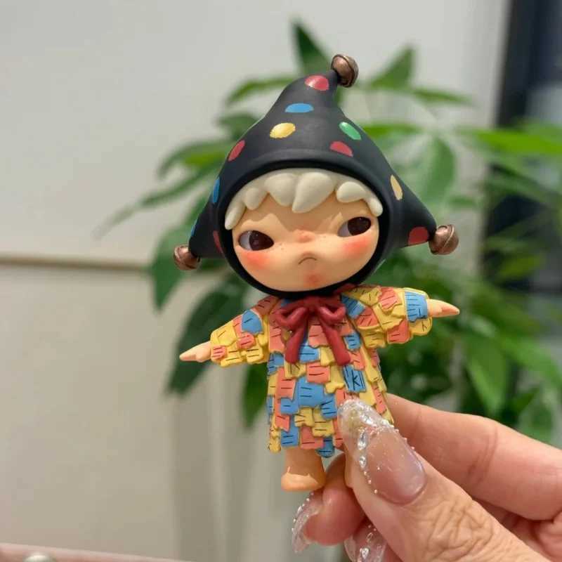 Free shipping Hirono Echo Series Blind Fashion Surprise Mystery Box Kaii Decorative Childrens Toy Birthday Gift