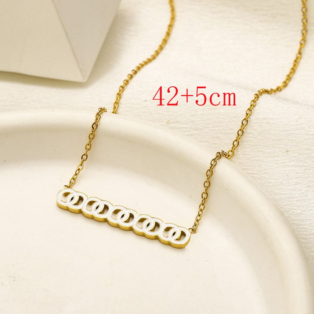 18k Gold Plated Crystal Necklace Stainless Steel Pendant Necklace Fashion Women Rhinestone Pearl Chains Necklaces Choker Chain Wedding Gifts Charm Jewelry