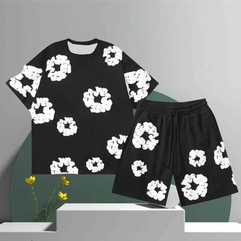 The new trend for summer 2025 is high street fashion mens and womens daily suits that quickly dry absorb moisture are breathable and lightweight for t