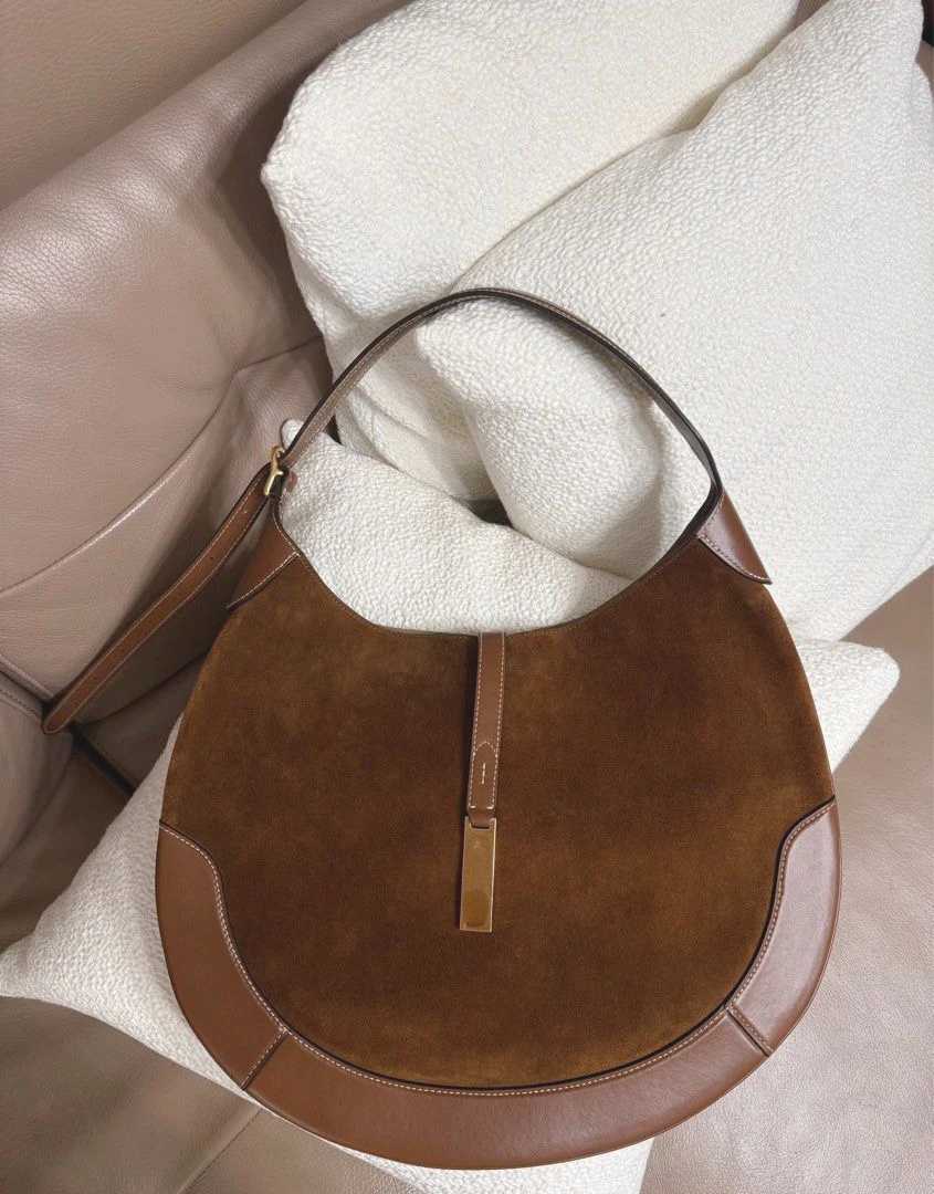 2025 Suede Luxury Designer Womens Shoulder Bag Retro Artificial Suede Fashion Womens Large Capacity Underwear BagW250504