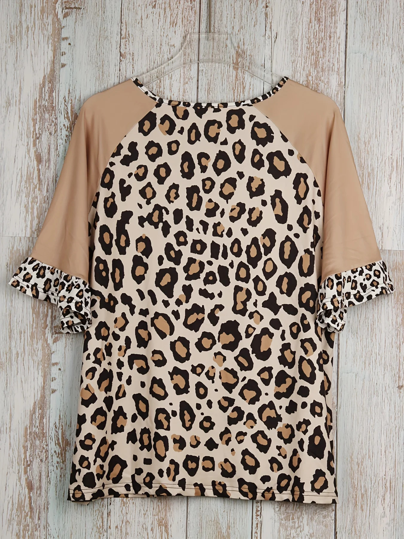 Plus size womens Tshirt casual fashion Vneck printed short sleeved plus clothing 250430Z