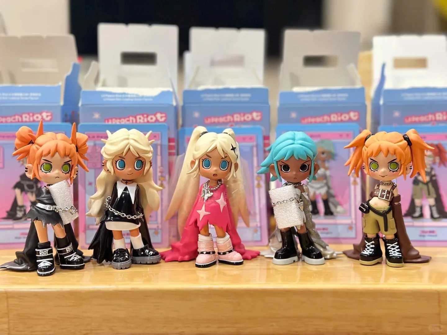 Lil Peach Riot Loading Series Blind Box PvcSweet and Hot Punk Band Mystery Box Dollty Lil Peach Riot Decorative Doll Gift Z250504