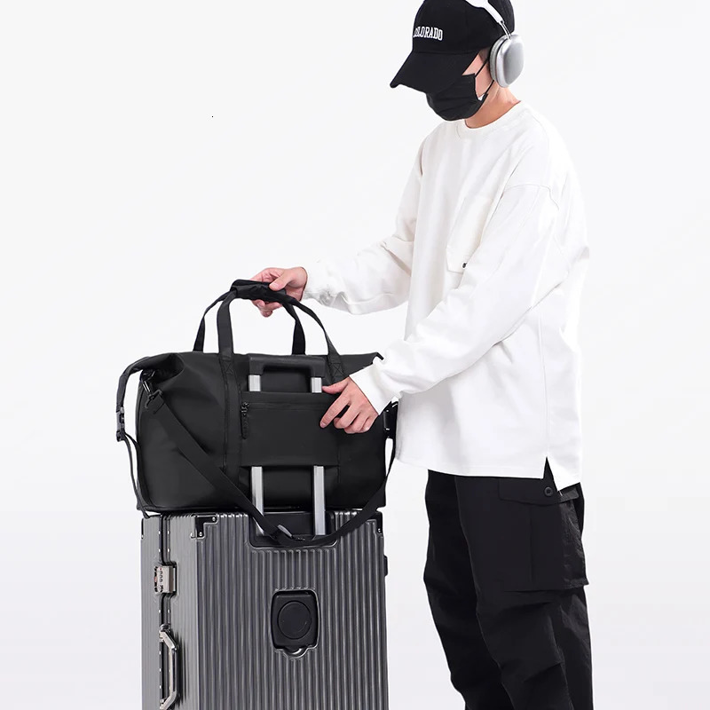 Minimalist mens travel bag gym bag with large capacity waterproof fabric used for travel exercise school parties shopping 250427