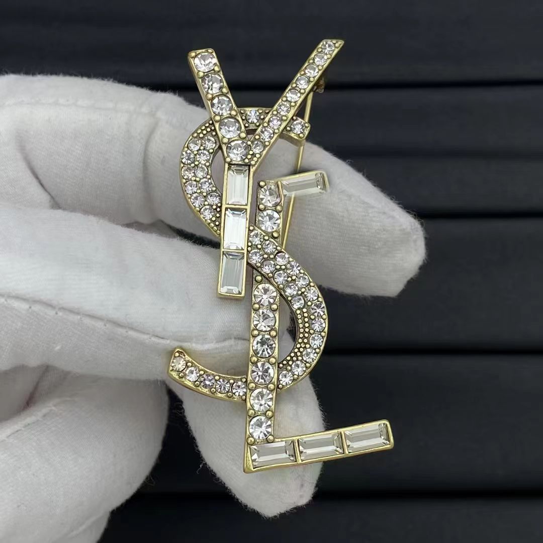 4 style Designer Copper Brooch Brand Letter Pins Brooches Silver Plated Women Luxury Elegant Wedding Party Jewerlry