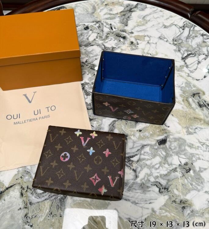 designer home item Leather storage box luxury brown Old flower letter logo candy storage box multipurpose Storage Bins Can be used to store jewelry watch cosmetics