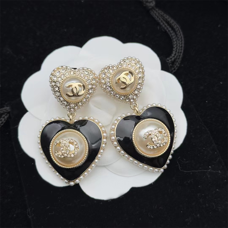 Classic brand CC earrings luxury crystal heart-shaped earrings 925 silver earrings stainless steel designer earrings for women