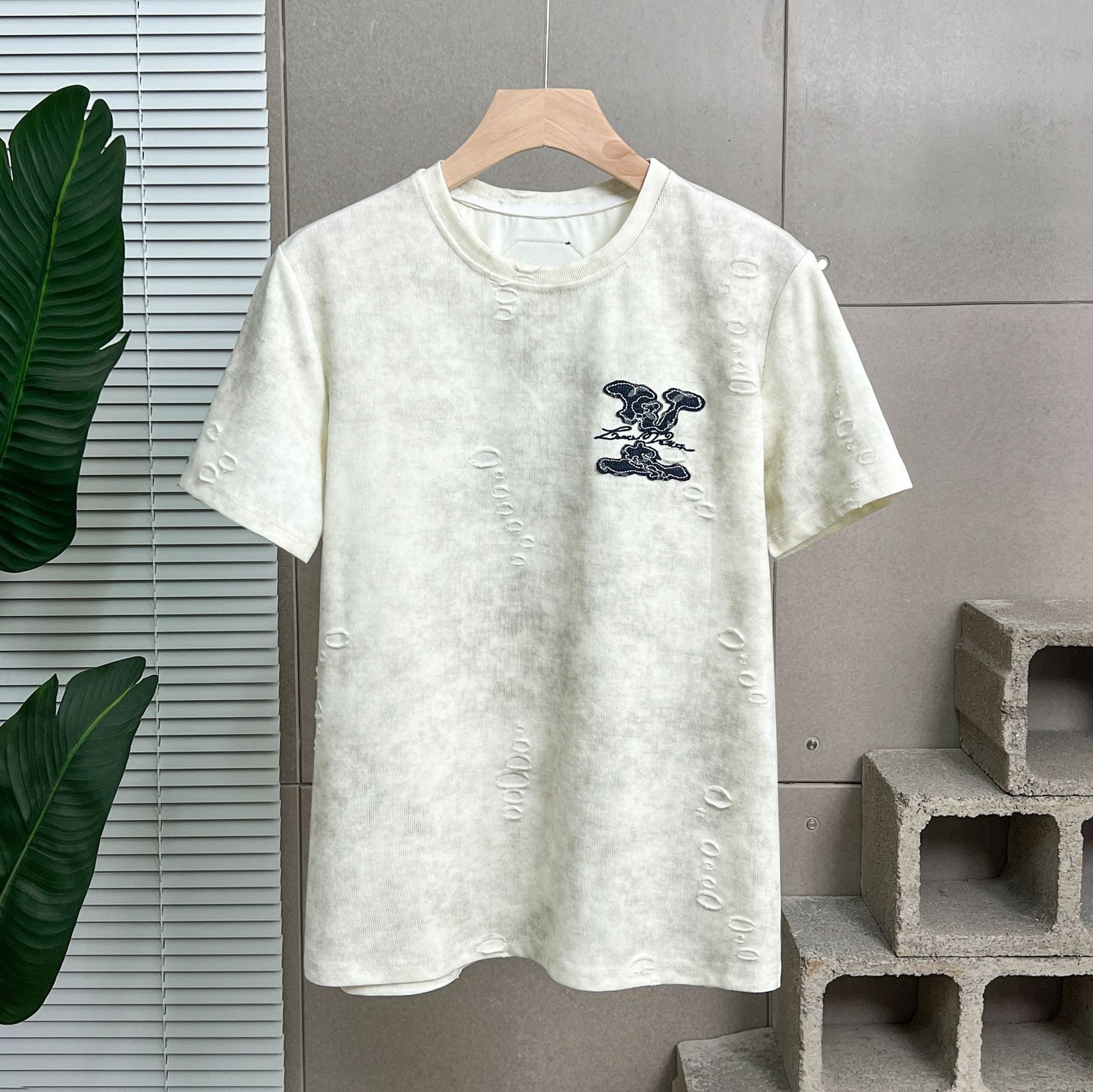 2025 New Men's T-shirt Designer Cotton Fashionable Letter Sticker Fabric With Holes To Make Old Loose Short Sleeved Top Street Trend Half Sleeved