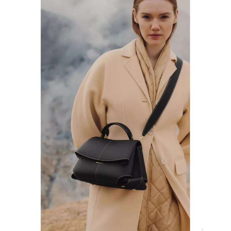 2025 new smile bag French niche retro single shoulder women's crossbody bag designer bag women's handbag shoulder bag