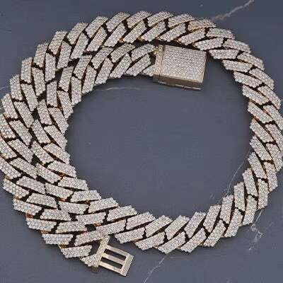 High Quality Legacy Iced Standard Moissanite Diamond Studded 18mm Raised Prong Set Cuban Chain for Mens Hop Fashion