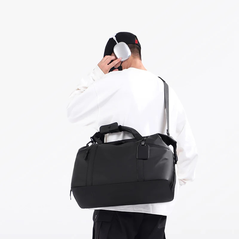 Minimalist mens travel bag gym bag with large capacity waterproof fabric used for travel exercise school parties shopping 250427