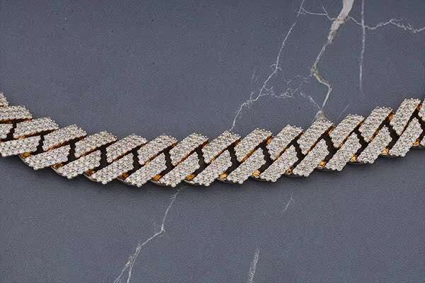 High Quality Legacy Iced Standard Moissanite Diamond Studded 18mm Raised Prong Set Cuban Chain for Mens Hop Fashion