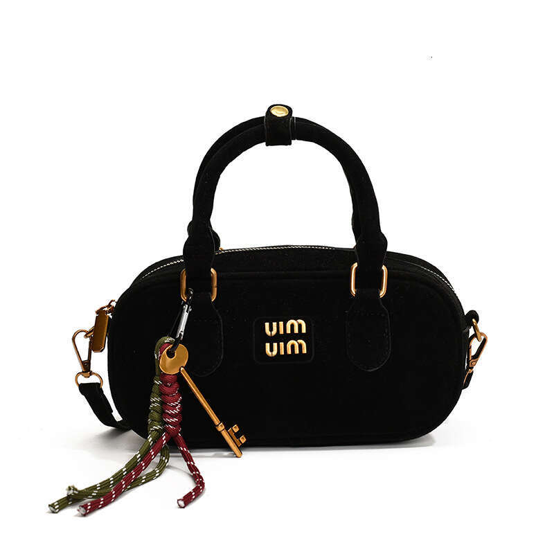 Spring, summer, autumn, and winter frosted bowling bag for women's new fashion, versatile crossbody bag, super popular handbag