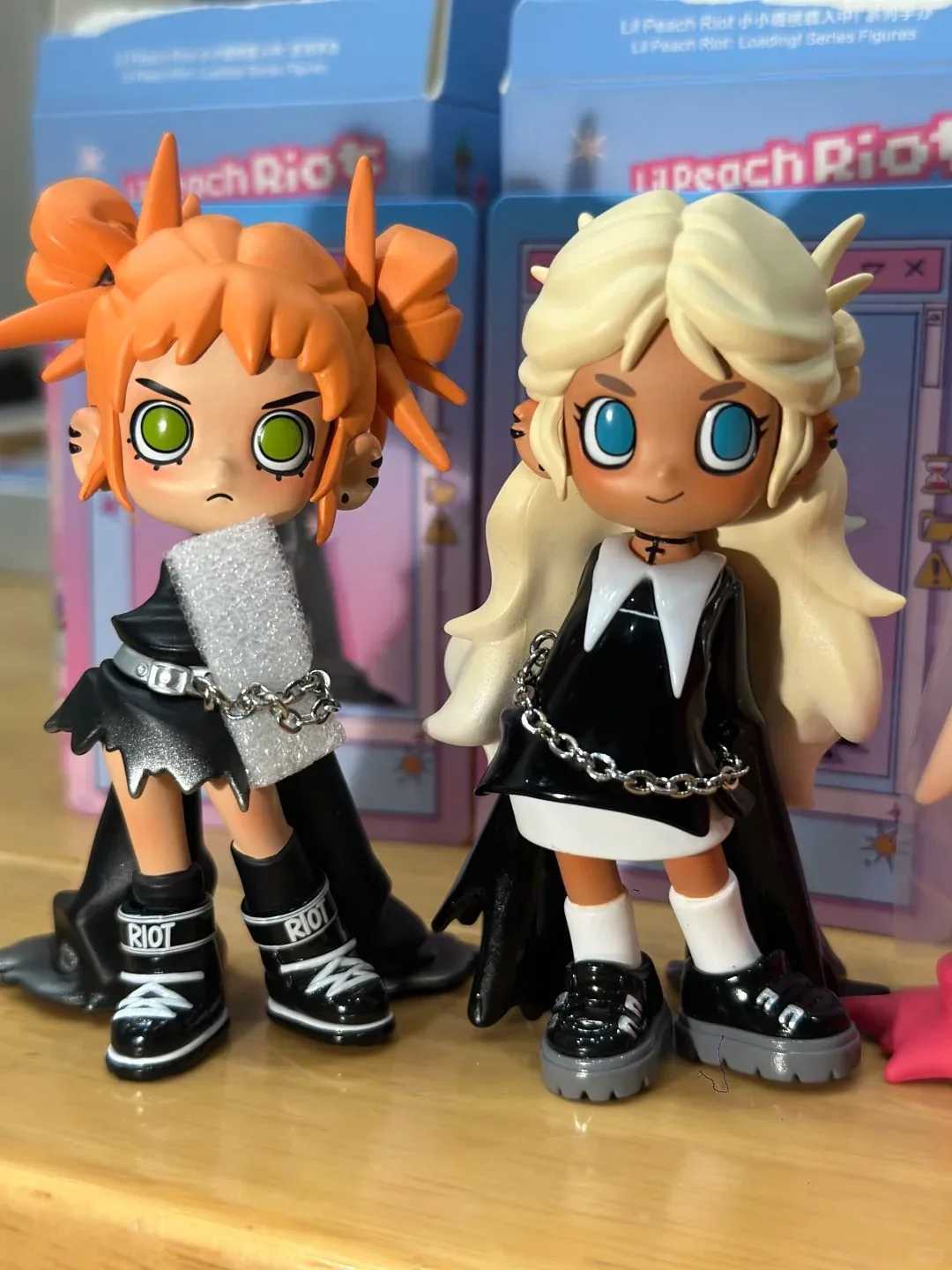 Lil Peach Riot Loading Series Blind Box PvcSweet and Hot Punk Band Mystery Box Dollty Lil Peach Riot Decorative Doll Gift Z250504