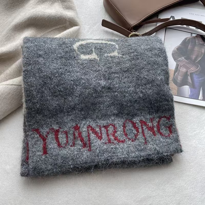 T626 letter double-sided knitted scarf for women autumn and winter new Korean style atmosphere high-end thick warm neck scarf