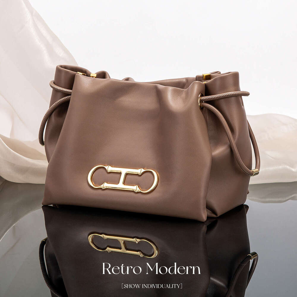 CHCH Fashion Trendy Letter Bundle Mouth Commuter Leisure Single Shoulder Crossbody Light Luxury Texture Bucket Bag