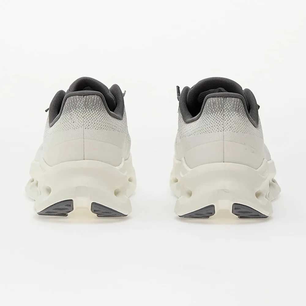 Original Cloudtilt casual running shoes for men and women road running shoes with elastic soft soles lightweight outdoor tennis shoesC250504