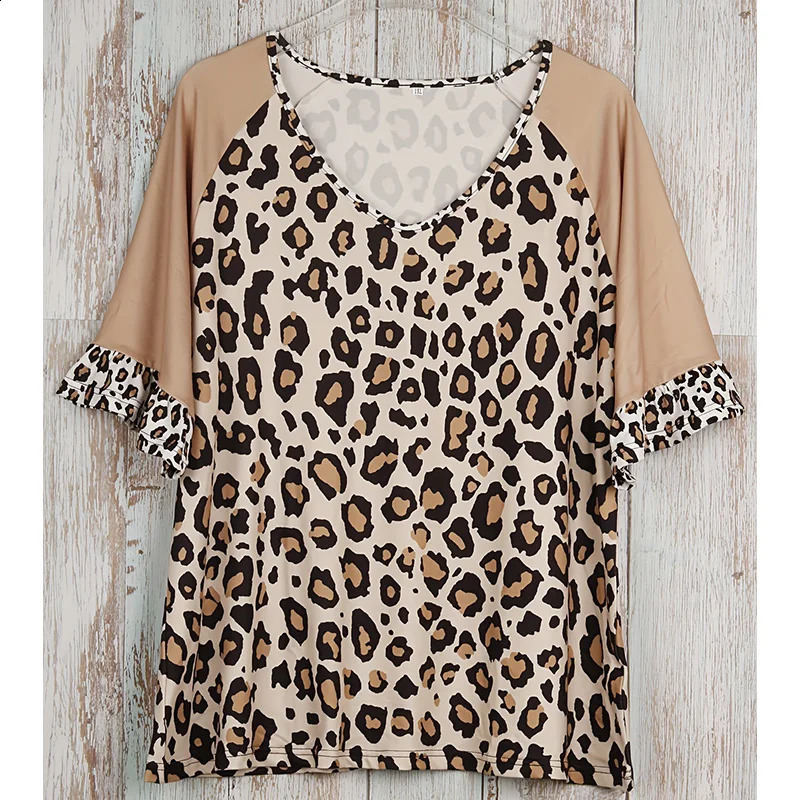 Plus size womens Tshirt casual fashion Vneck printed short sleeved plus clothing 250430Z