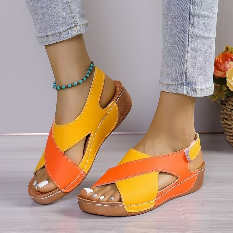 Breathable Summer Casual Sandals for Women - Perfect Match Colors & Ideal for Beach Wear