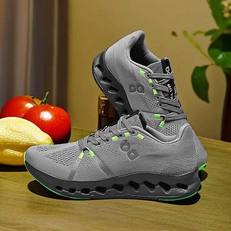 Fashionable New Running Shoes Casual Sneakers Womens Shoes Mens Shoes Outdoor Couple Shoes Sizes (36-45)C250510