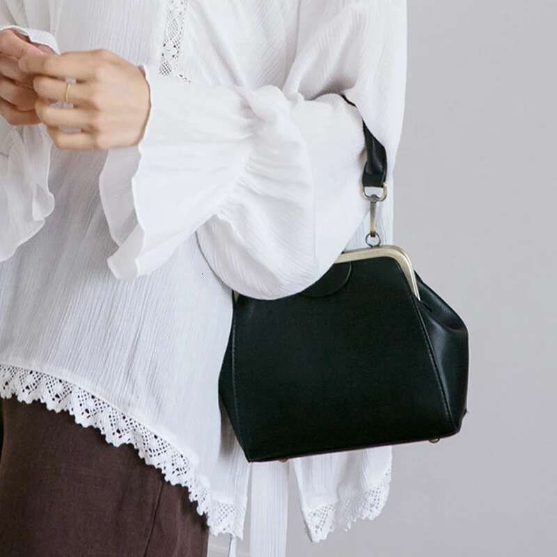 Vintage Women Handbag Kiss Lock PU Clip Female Retro Shoulder Bag Lady Purse Black Leather Messenger Bags